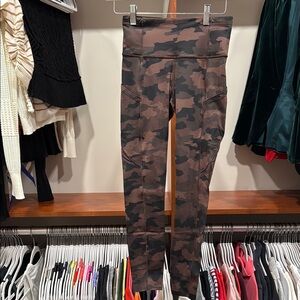 Lululemon Fast and Free 25” high rise leggings tights w pockets brown camo 4